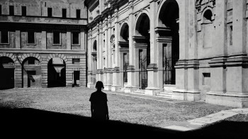 Prospettiva Monocromatica